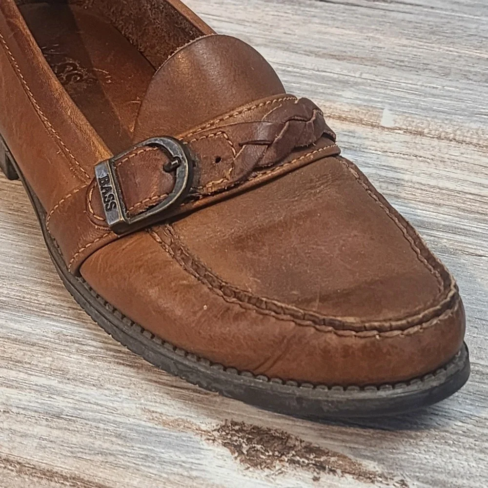 GH Bass Brown Leather Loafers Braided Buckle Strap Moc Toe Flats Mens 8.5 M